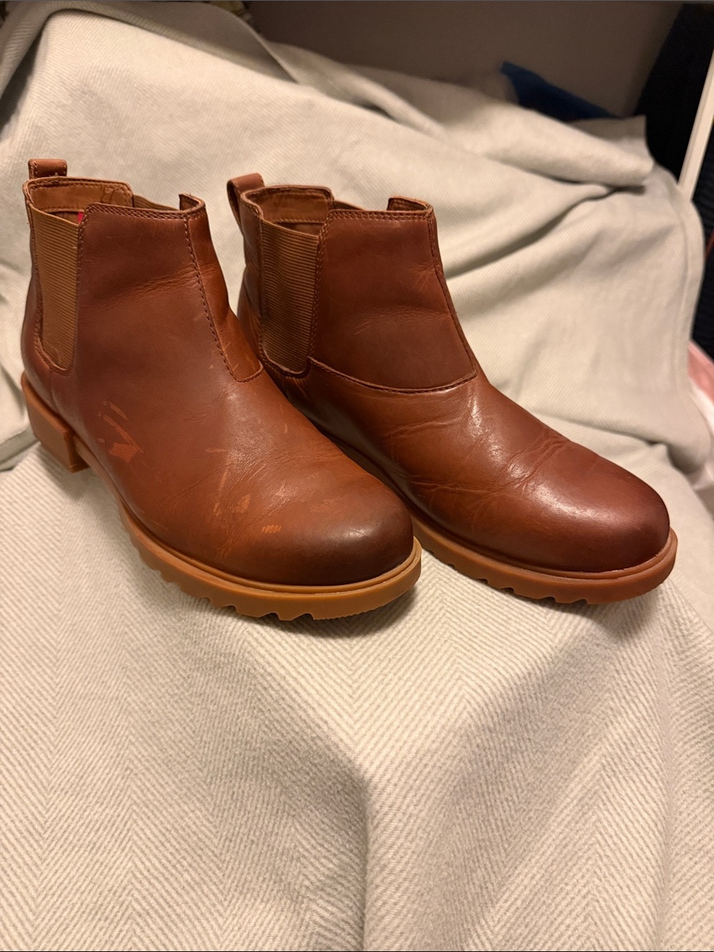 Sorel Emelie 2 Women's Leather Chelsea Booties in Chestnut Brown